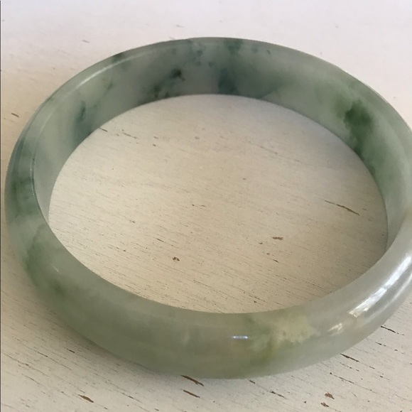 Vintage Olde Large Mossy White Jade Bangle 70 Gr. - Picture 7 of 10